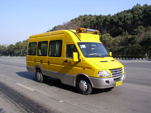 都灵V42-NJK5046XGC工程车