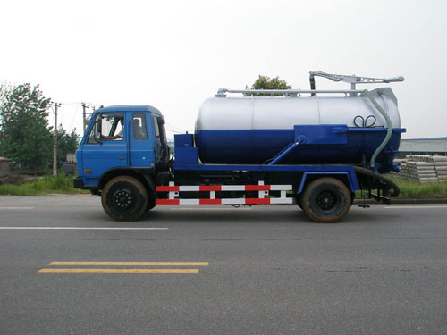 吸污车